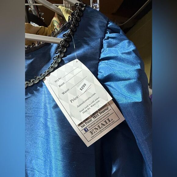 Damsel in this dress medieval gown nevermore collection in Blue nWT size S/M - Picture 3 of 5